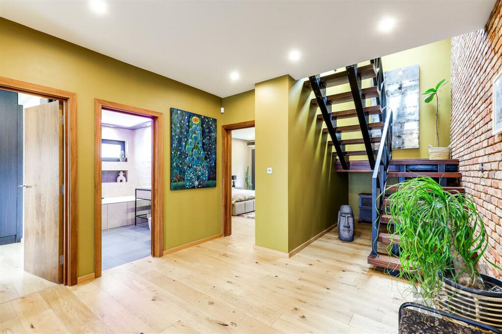 Additional image 10 of Hawkenbury, Harlow