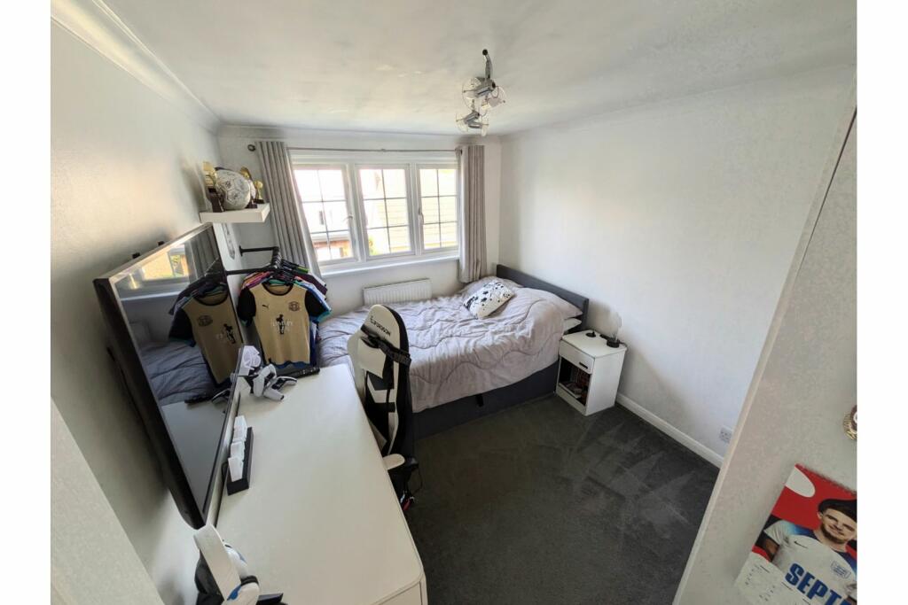 Additional image 25 of Lorraine Close, Billericay, CM11