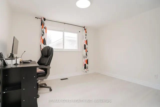 Additional image 20 of 327 Balmoral Dr