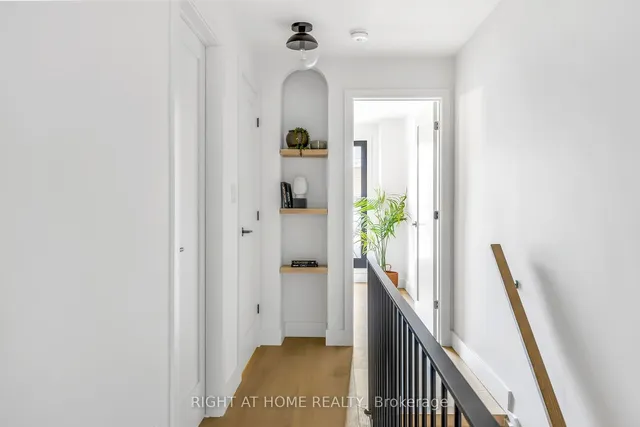 Additional image 20 of 768 Richmond St