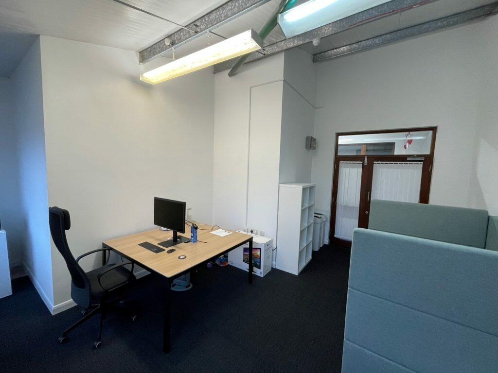 Additional image 4 of Office/Studio to rent on Barleylands Road, Billericay, Essex
