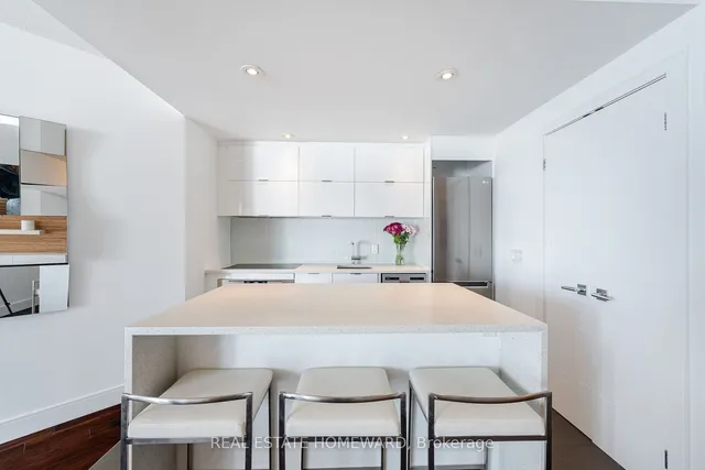Additional image 10 of 218 Queens Quay Unit 909