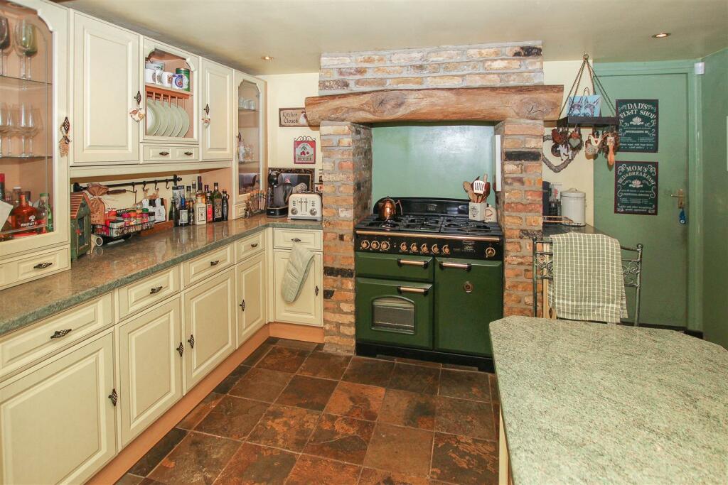 Additional image 7 of Blackmore Road, Doddinghurst, Brentwood