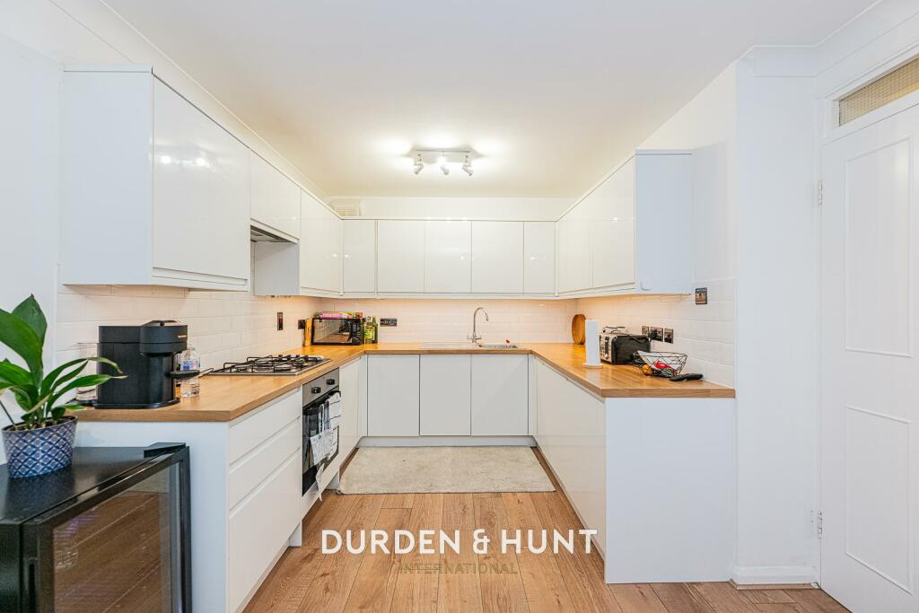 Additional image 4 of Theydon Gate, Station Approach, Theydon Bois, Epping, CM16