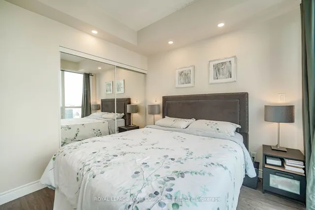 Additional image 19 of 55 Bremner Blvd Unit 4302