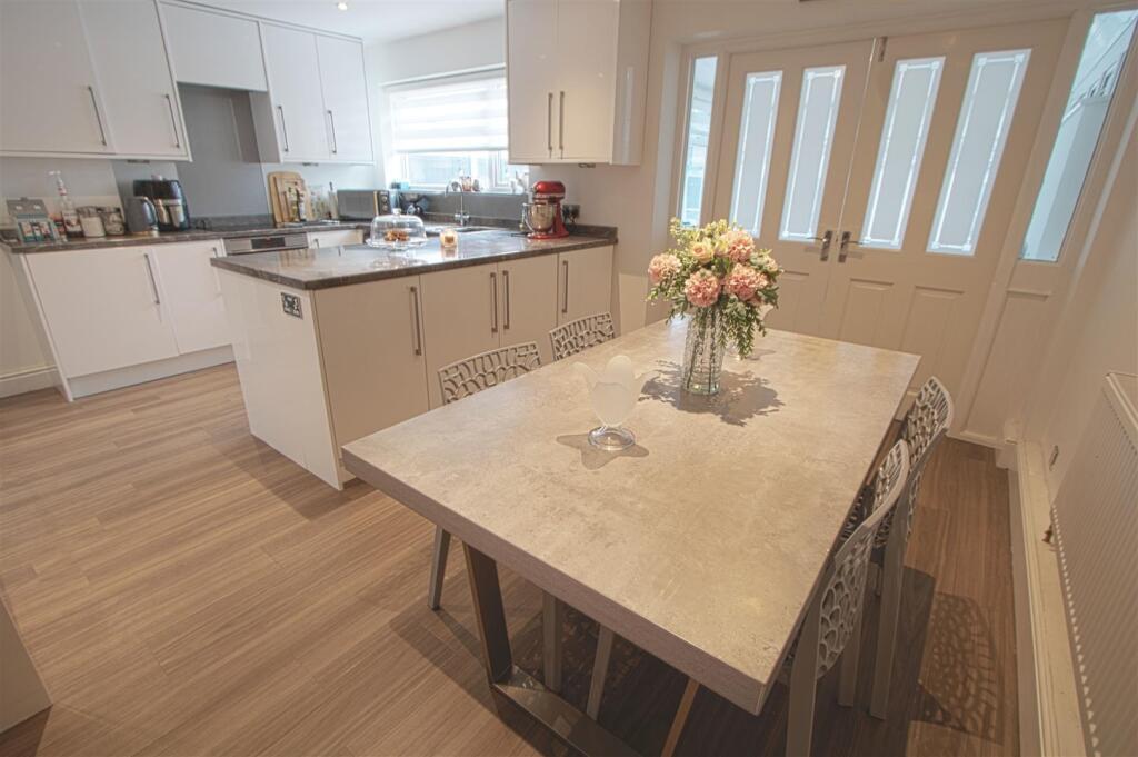 Additional image 3 of Hollyford, Billericay