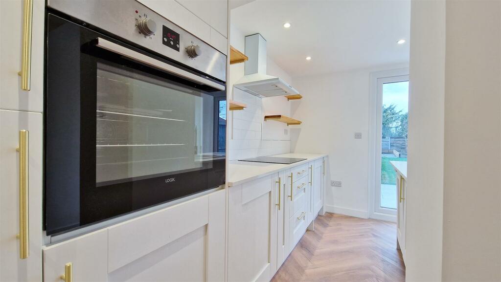 Additional image 11 of Pole Barn Lane, Frinton-On-Sea