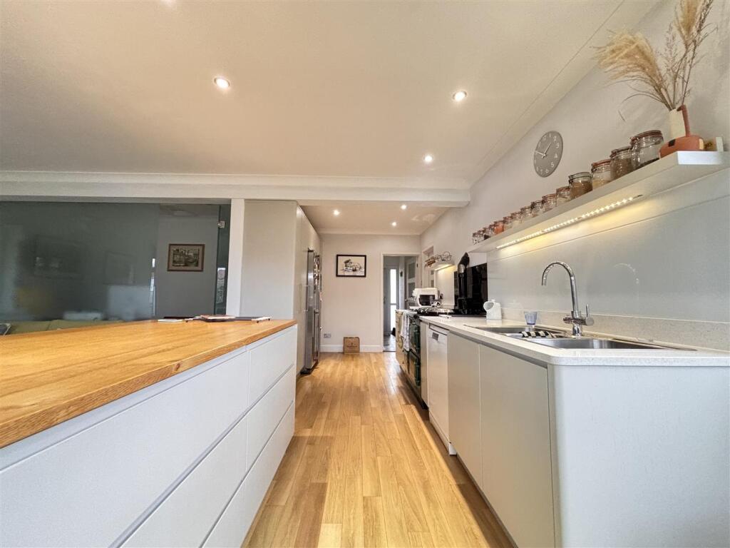 Additional image 4 of Windmill Road, Bradfield