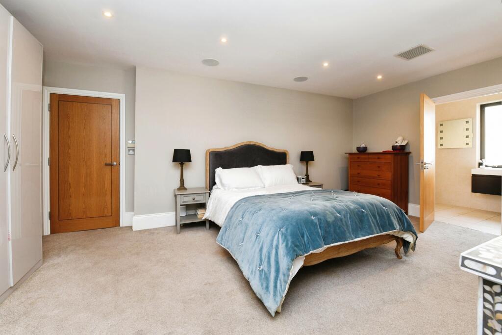 Additional image 8 of New Road, Brentwood, Essex, CM14