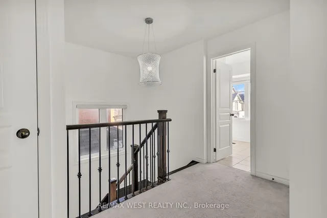 Additional image 22 of 84 Lone Rock Circ