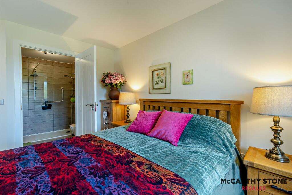 Additional image 19 of Hooton Road, Willaston, Neston