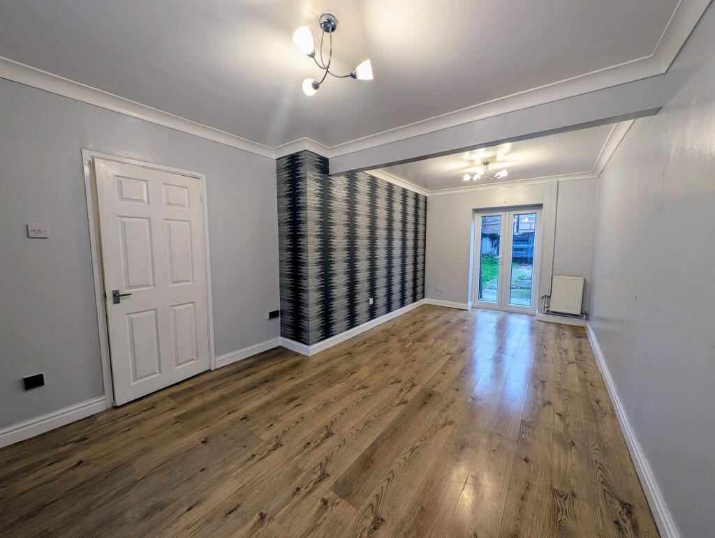 Additional image 4 of Pooltown Road, Ellesmere Port