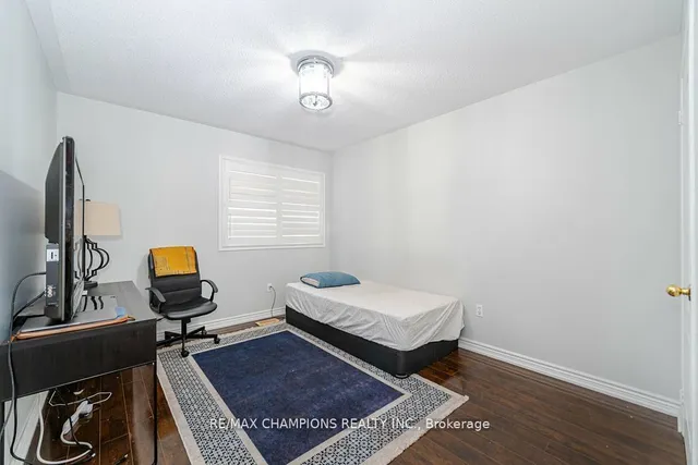 Additional image 29 of 78 Larkspur Rd