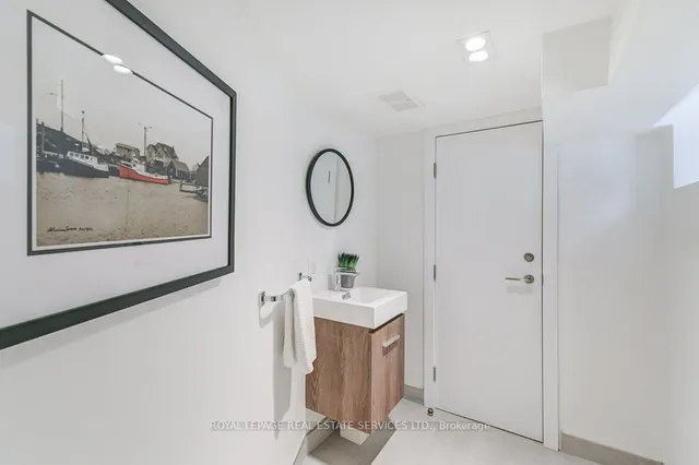 Additional image 32 of 96 Pinewood Ave