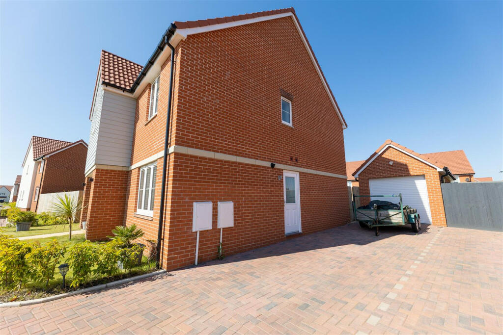 Additional image 20 of Wheatsheaf, Kirby Cross, CO13 0