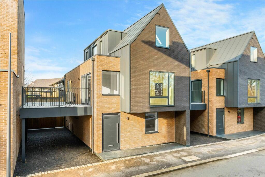 New Pond Street, Newhall, Harlow, Essex, CM17