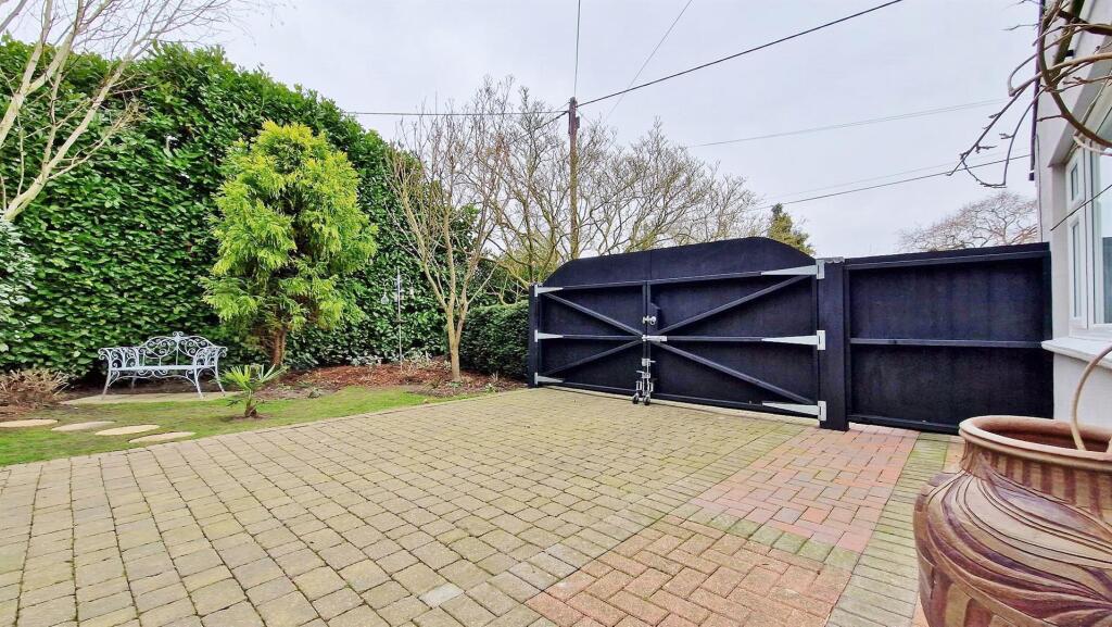 Additional image 32 of The Green, Tendring