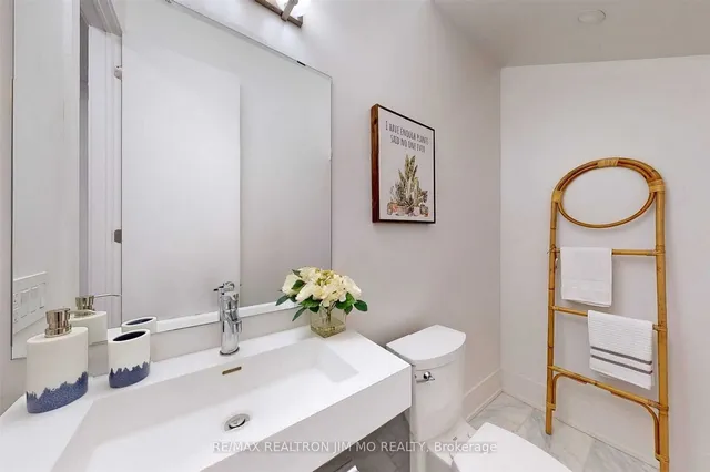 Additional image 12 of 165 Pears Ave Unit Th13