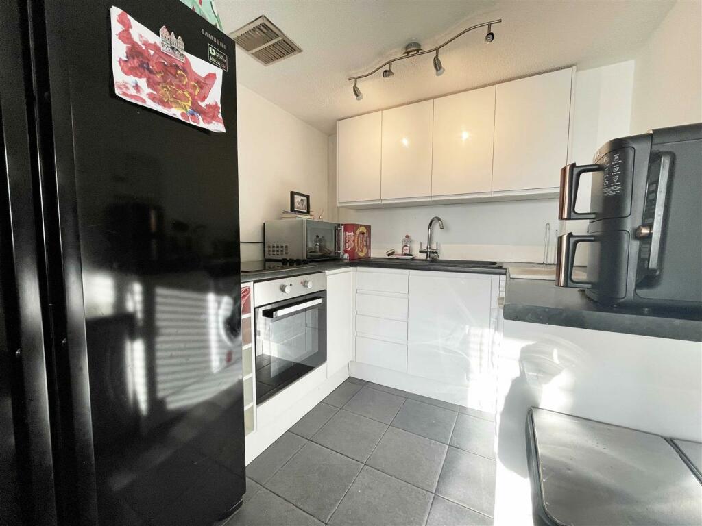 Additional image 3 of Bonington Chase, Springfield, Chelmsford