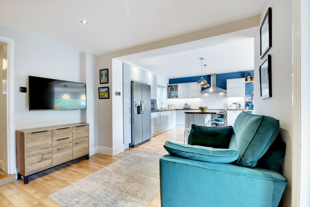 Additional image 8 of Beehive Lane, Chelmsford
