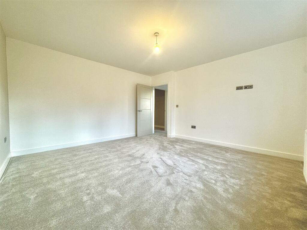 Additional image 26 of New Builds @ Mangapp Chase, Burnham-On-Crouch