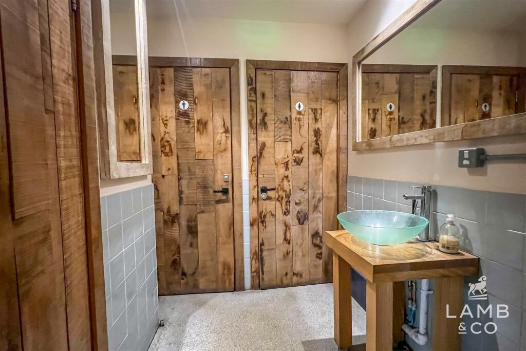 Additional image 7 of Connaught Avenue, Frinton-On-Sea