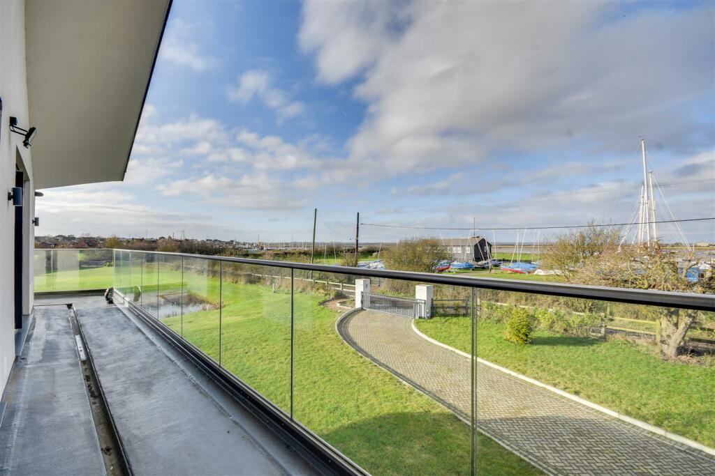 Additional image 20 of Sea View Parade, Mayland, Chelmsford