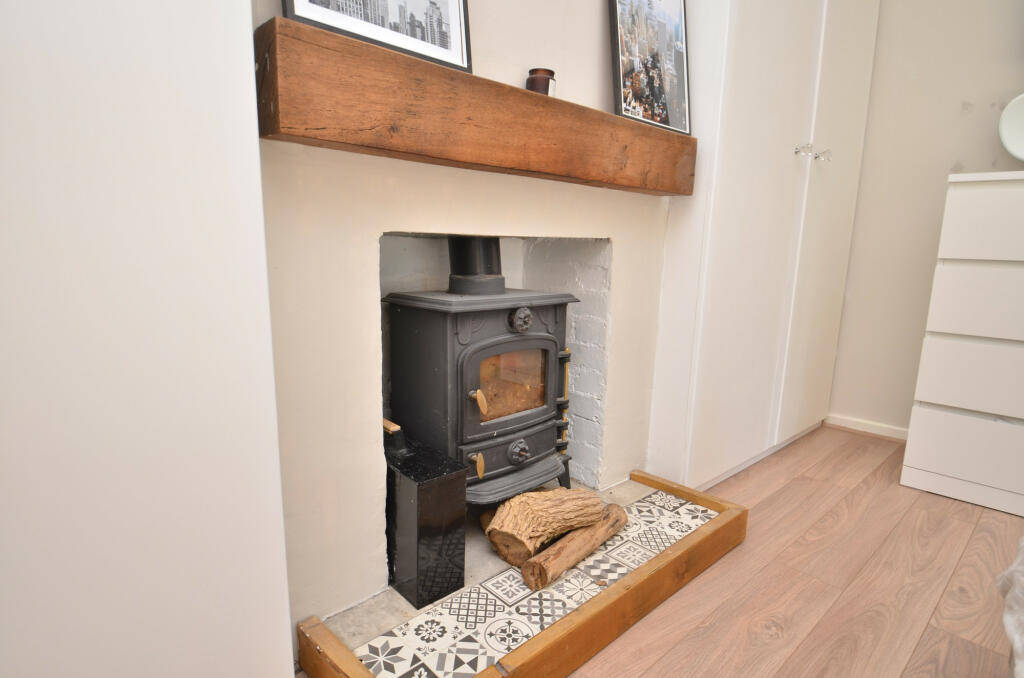 Additional image 6 of Little Oakley