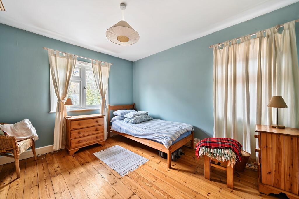 Additional image 9 of Farningham Road, Caterham, CR3