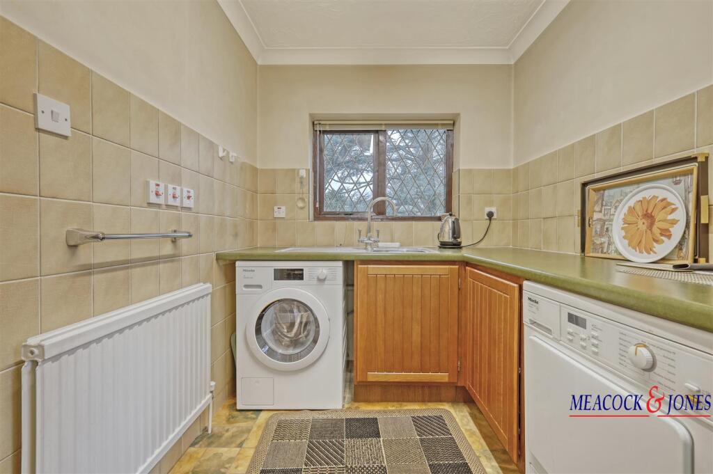 Additional image 20 of Roundwood Avenue, Hutton Mount, Brentwood