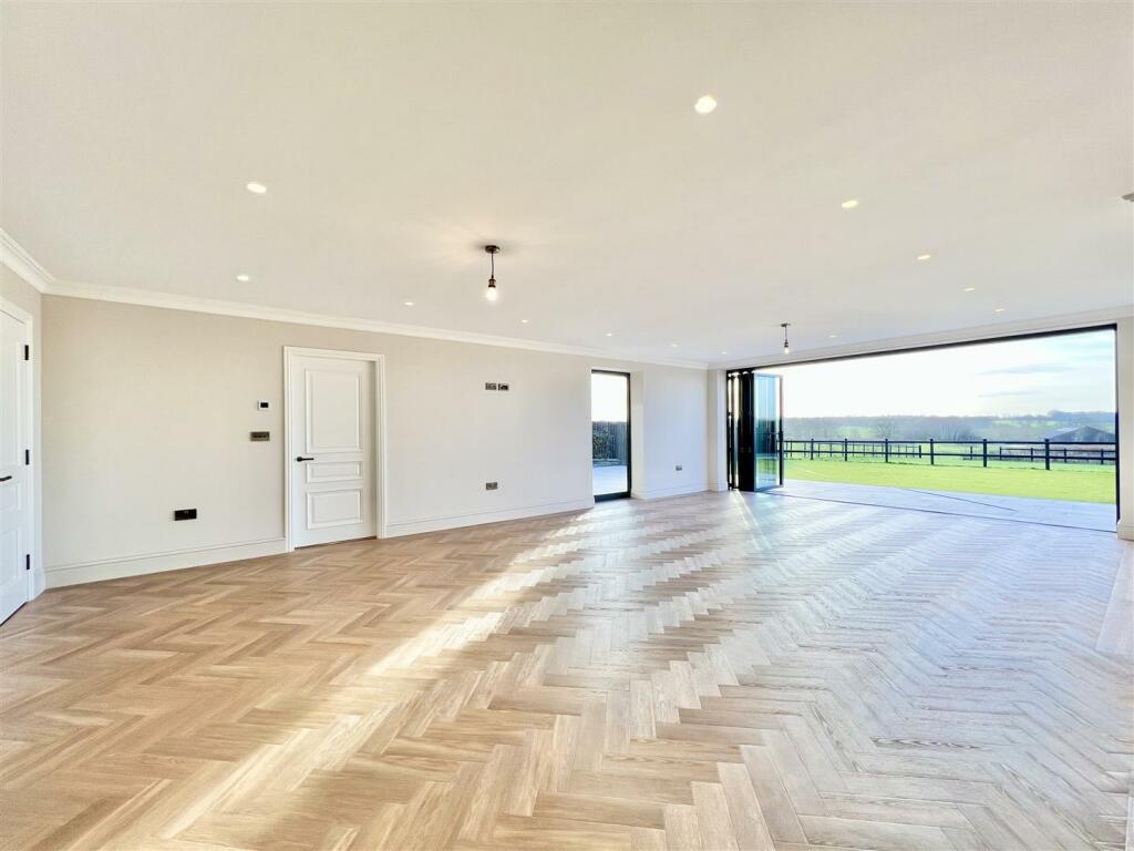 Additional image 9 of Ingatestone Road, Stock