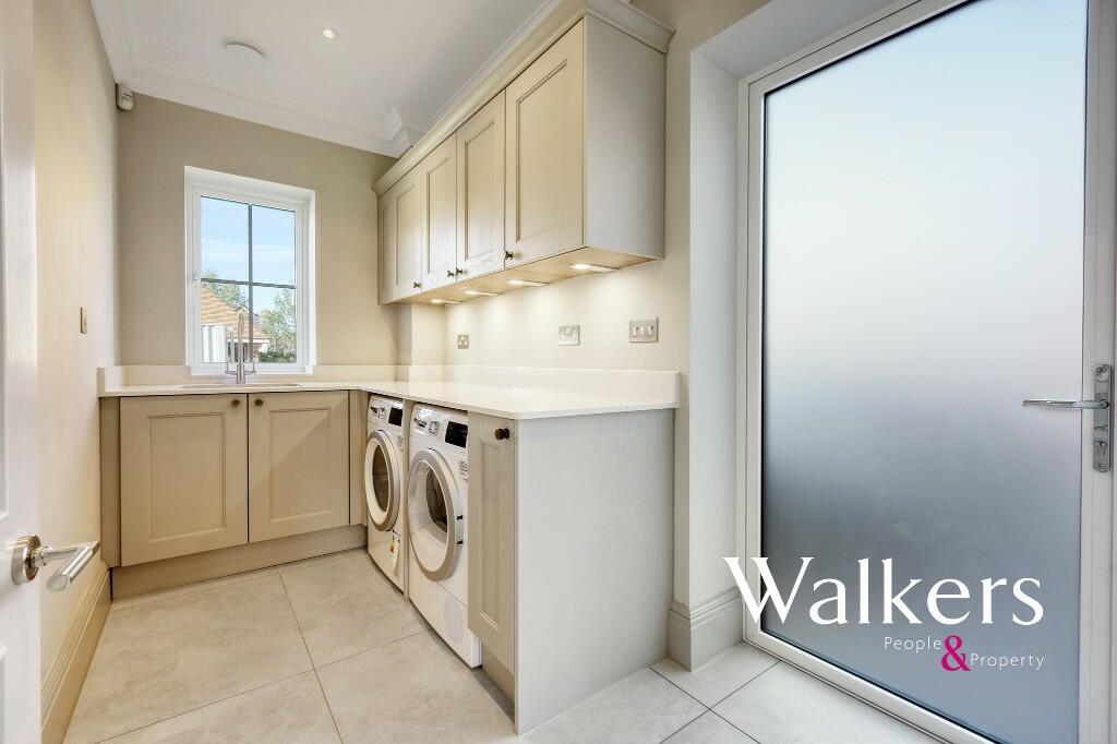 Additional image 10 of Kingswood Chase, Felsted - 'The Sandringham' - Plot 9