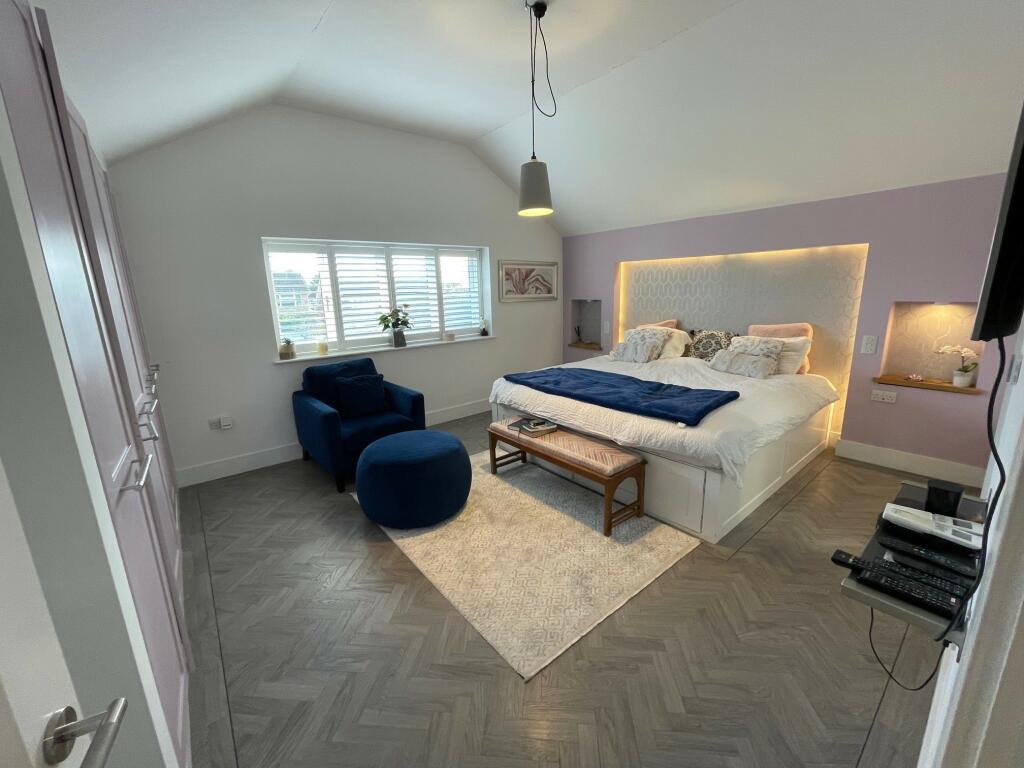 Additional image 15 of Oakview, Mill Lane, Hook End, Brentwood, Essex CM15 0PP