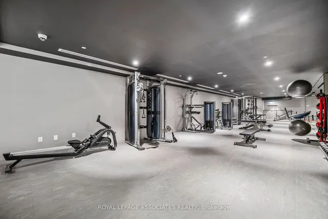 Additional image 23 of 195 McCaul St Unit 401