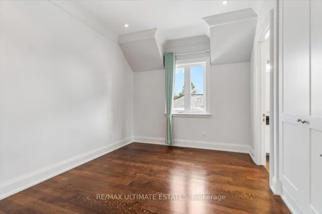 Additional image 29 of 26 Madawaska Ave