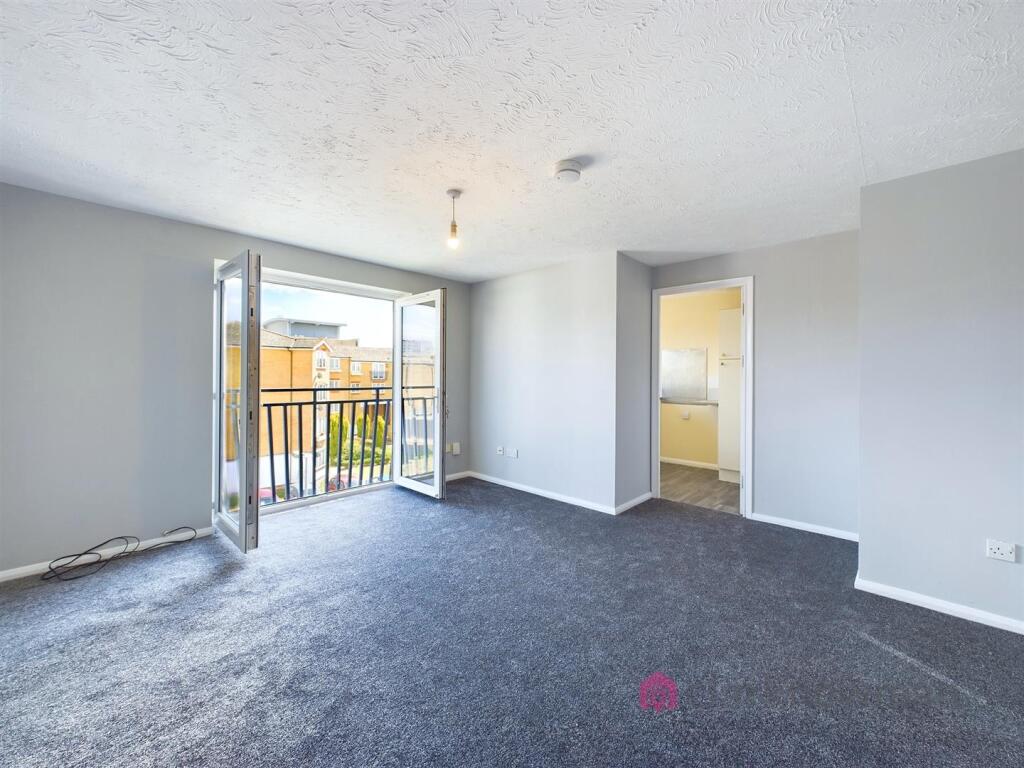 Additional image 10 of Dadswood, Harlow, CM20