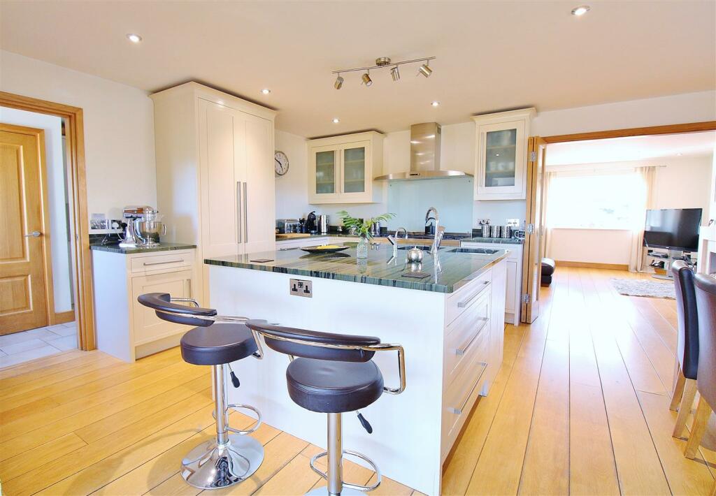 Additional image 11 of Walton Road, Frinton-On-Sea