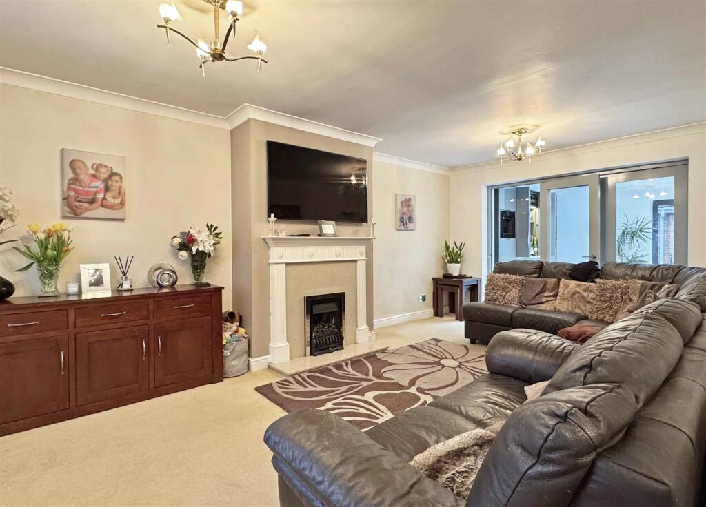 Additional image 3 of Pintail Crescent, Great Notley, Braintree