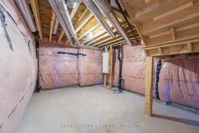 Additional image 28 of 17 Duxbury Rd