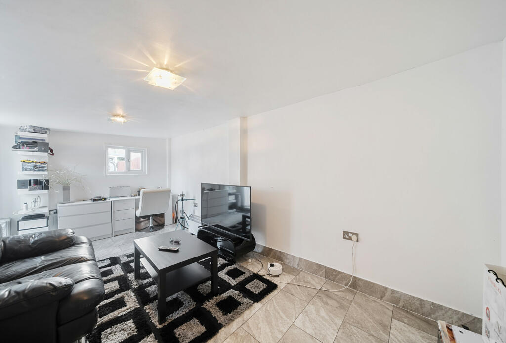 Additional image 18 of Framfield Road, Mitcham, CR4