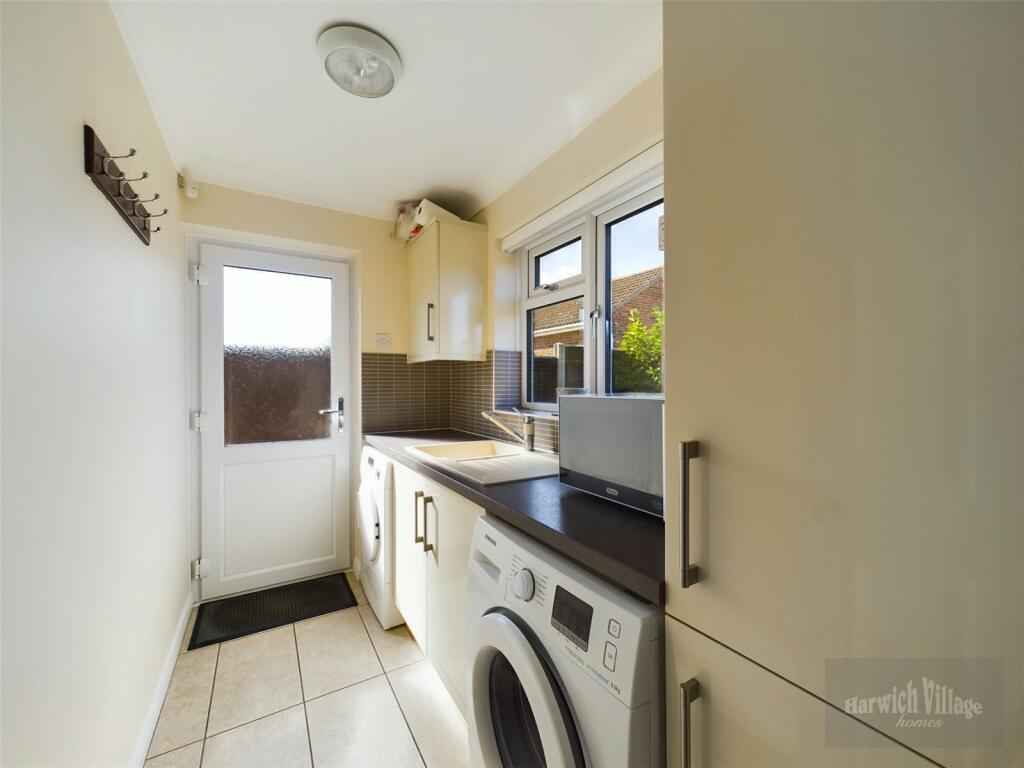 Additional image 7 of Whinfield Avenue, Dovercourt, Harwich, Essex, CO12