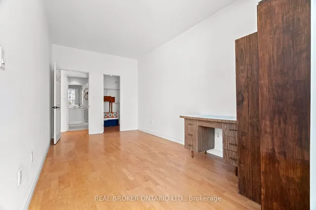 Additional image 15 of 1 Leaside Park Dr Unit 404