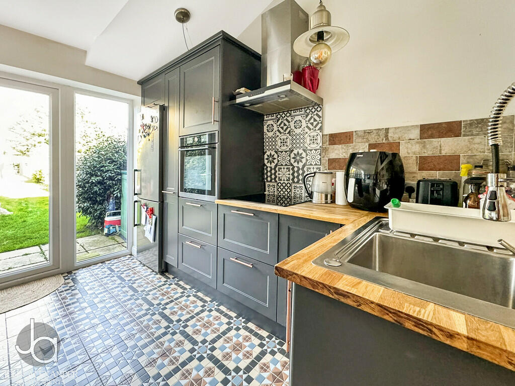 Additional image 4 of Cowdray Avenue, Colchester