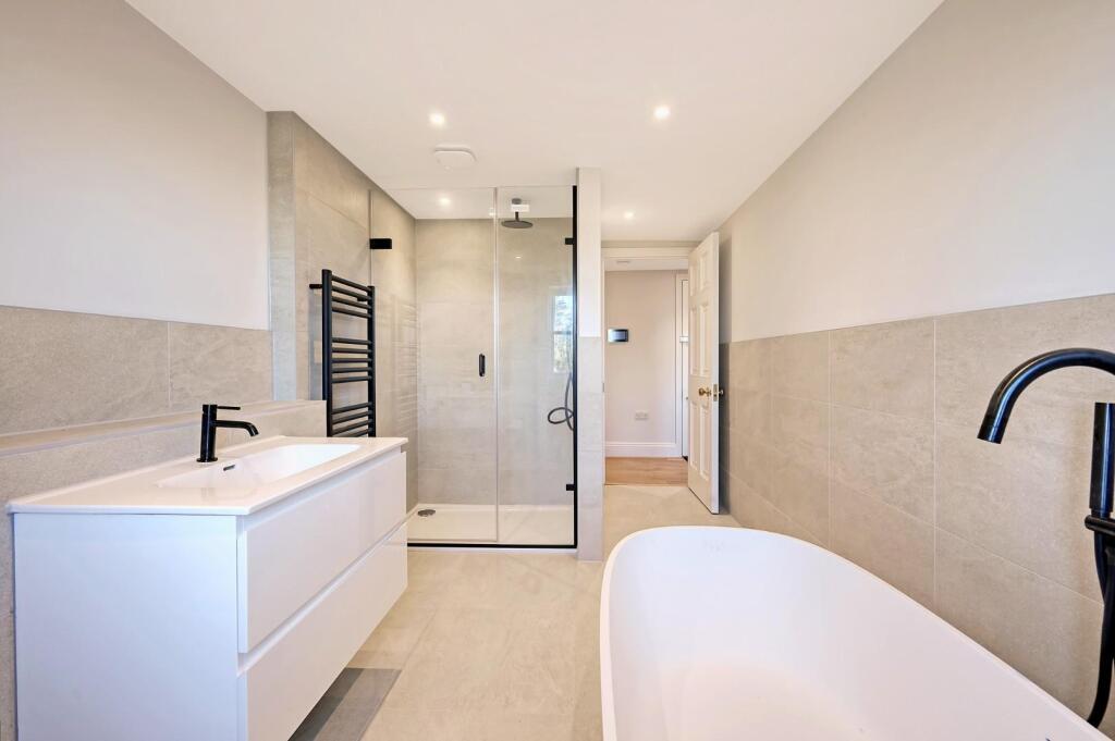 Additional image 12 of Brizes Park, Kelvedon Hatch