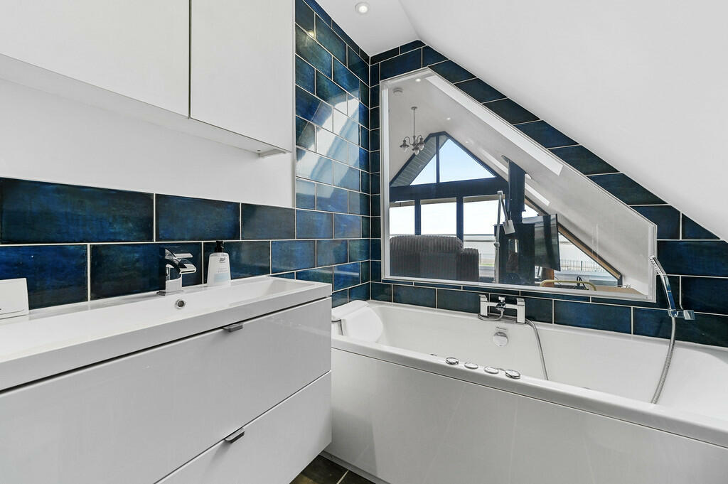 Additional image 21 of Point Clear Road, St Osyth