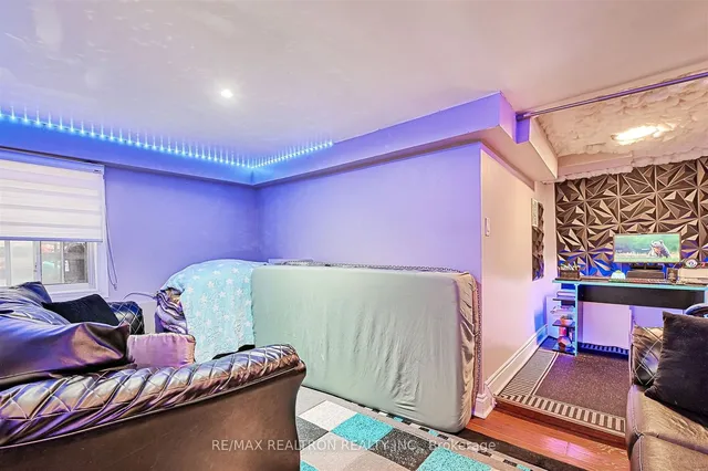 Additional image 35 of 421 Silverthorn Ave