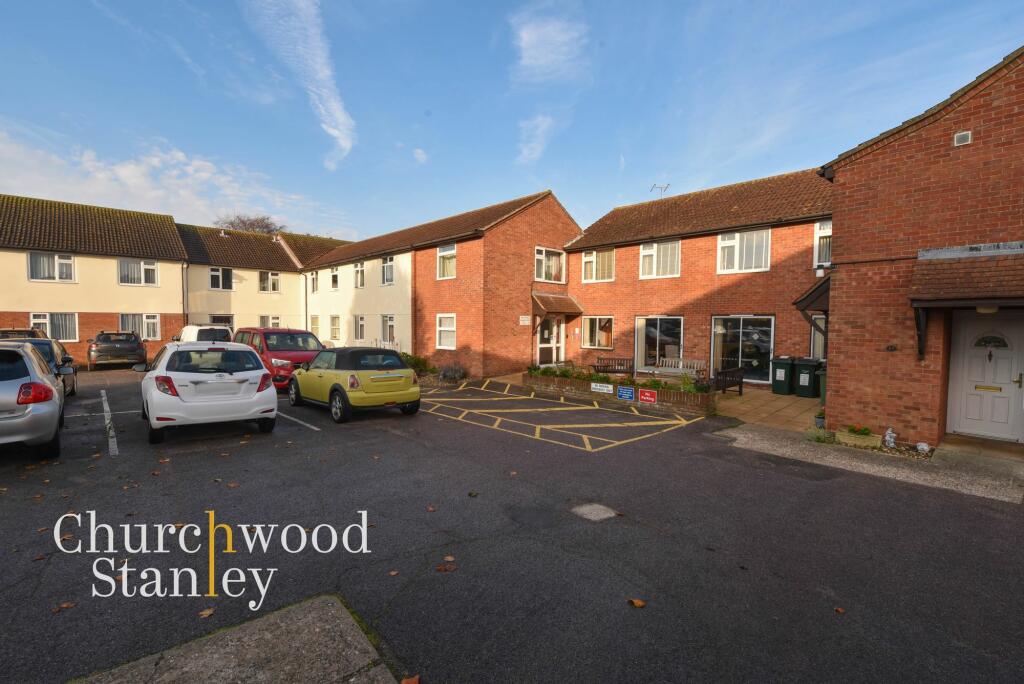 North Street, Walton On The Naze, CO14