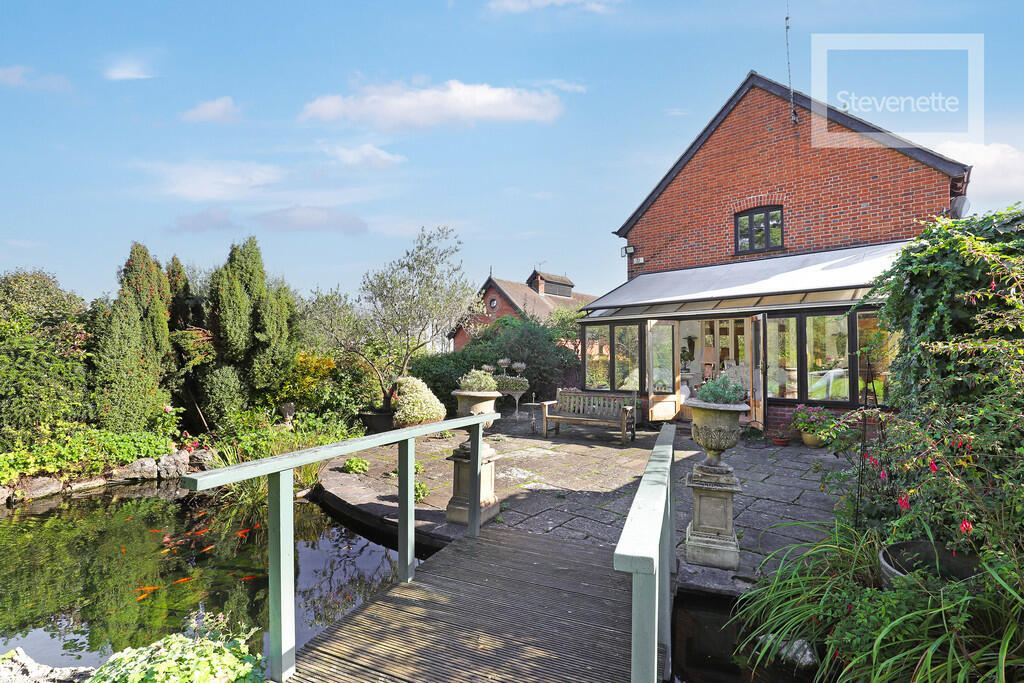 Additional image 22 of Copped Hall, Epping