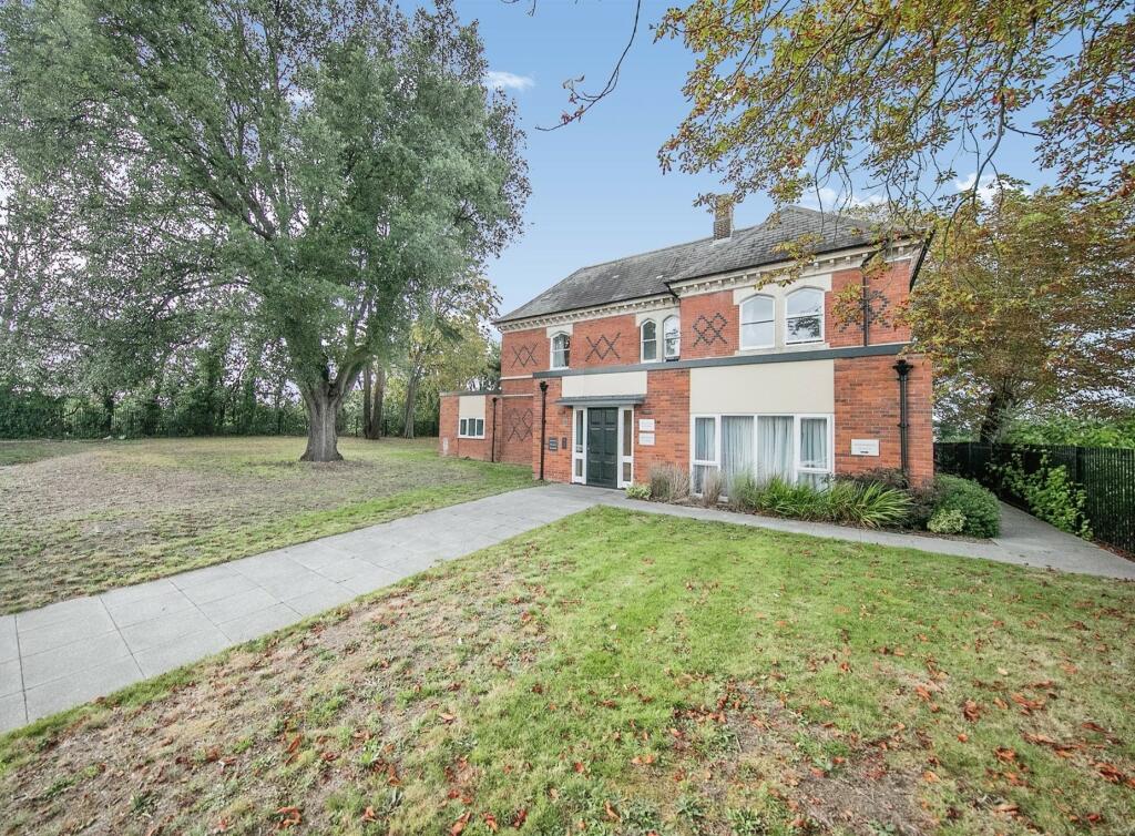 Additional image 13 of Old Rectory Drive, Colchester