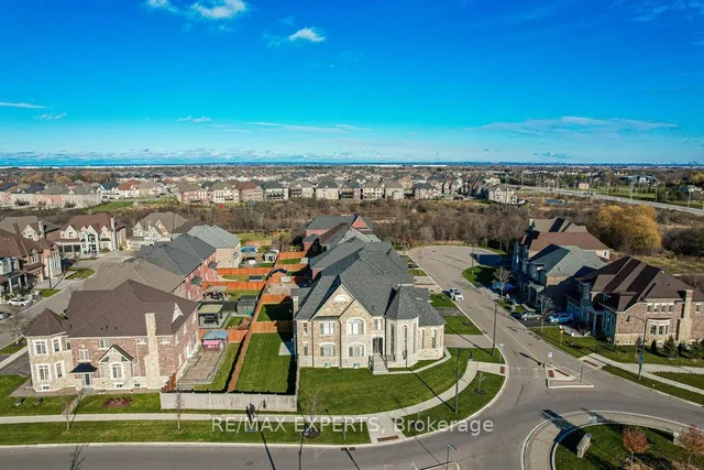 Additional image 40 of 28 Pendergast Crt